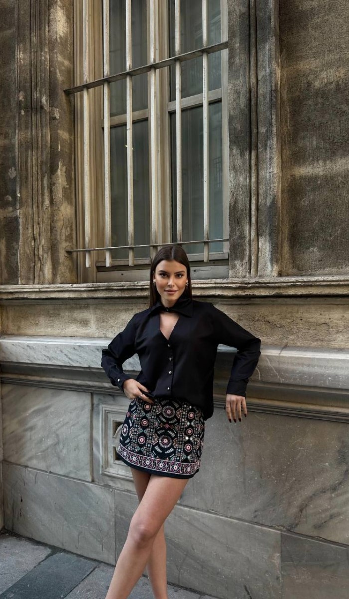 Kraliçe Yaka Gömlek 2500 - Siyah