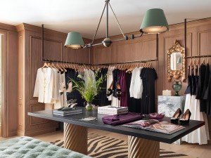 2025’te Kadın Giyimde Renk Trendleri – Butikler İçin Satış Artıran Renkler | Shceni.com