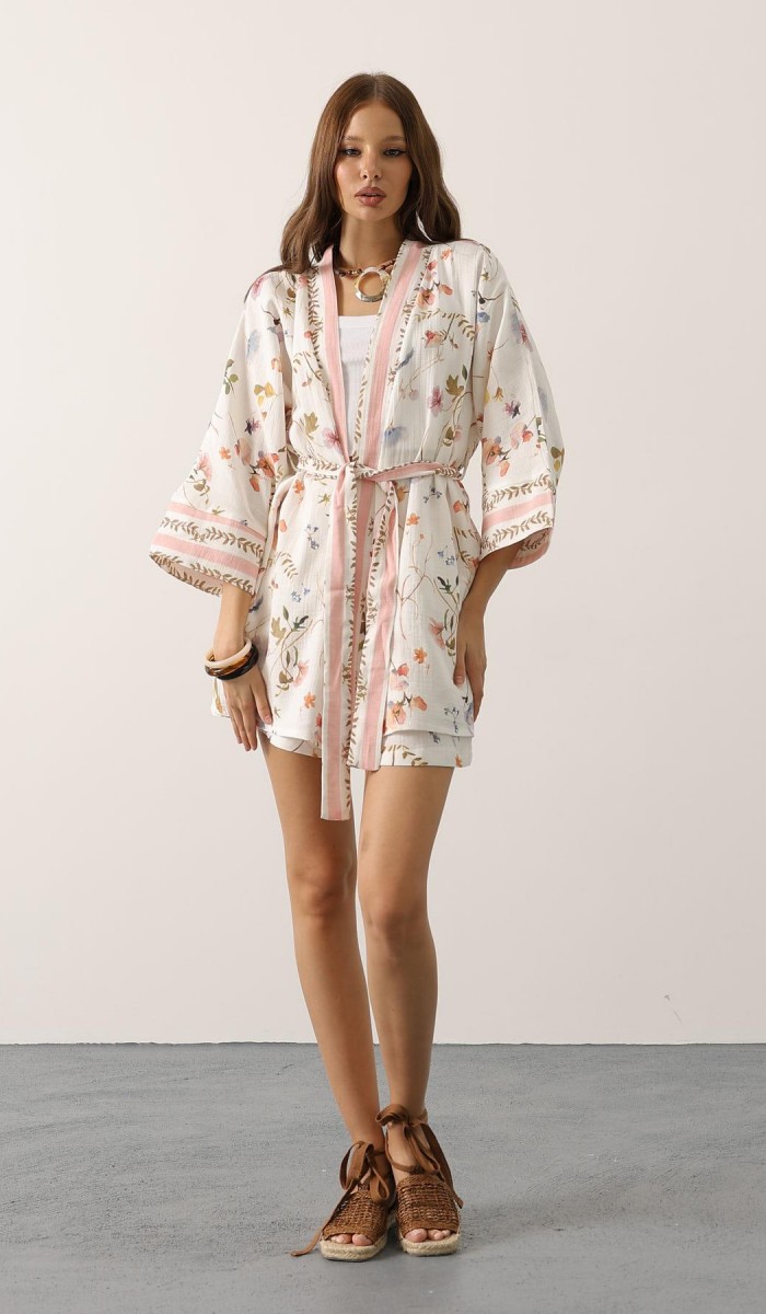 Bohem Desenli Bağlamalı Kimono - Çiçek Baskılı STD Bohem Desenli Bağlamalı Kimono - Çiçek Baskılı STD