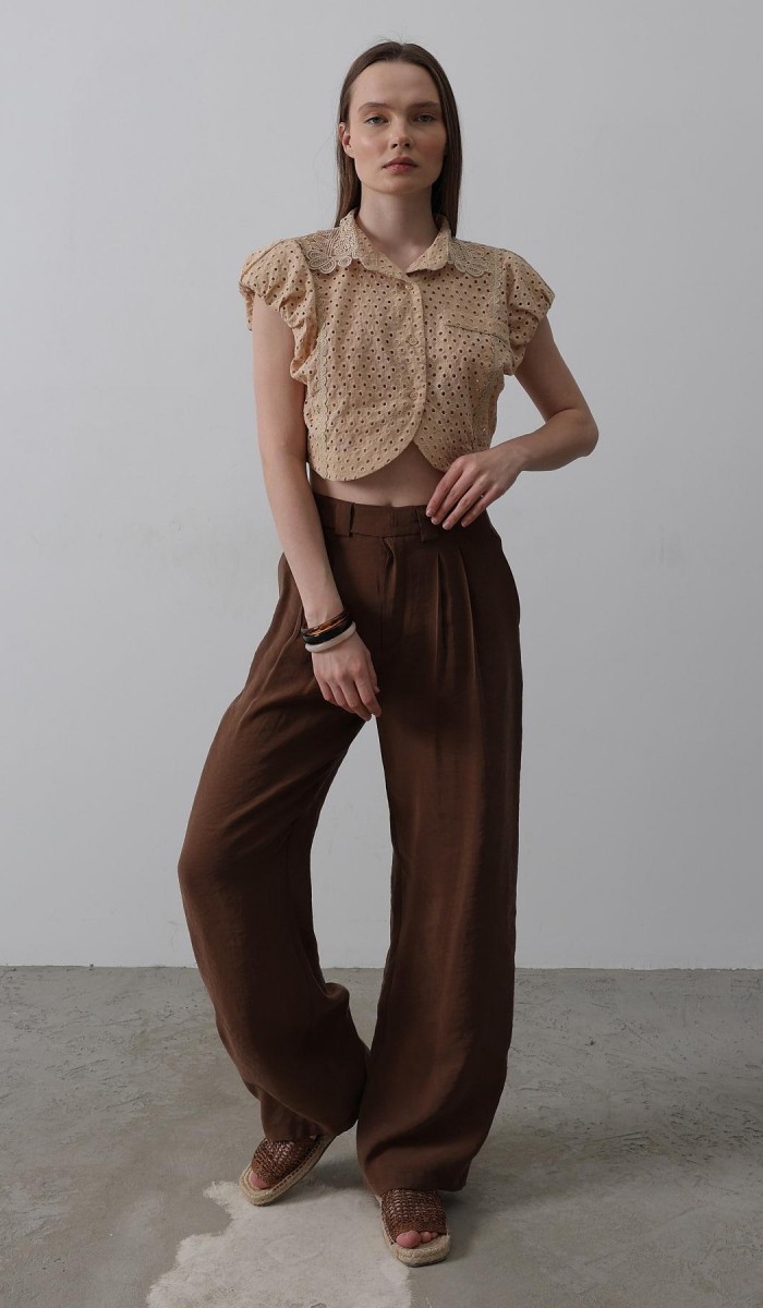 Dantel Yaka Vatkalı Bluz - Taş STD Dantel Yaka Vatkalı Bluz - Taş STD