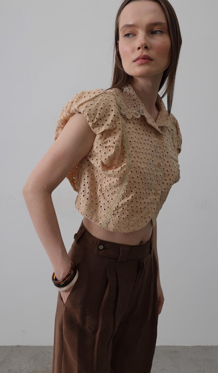 Dantel Yaka Vatkalı Bluz - Taş STD rt20200