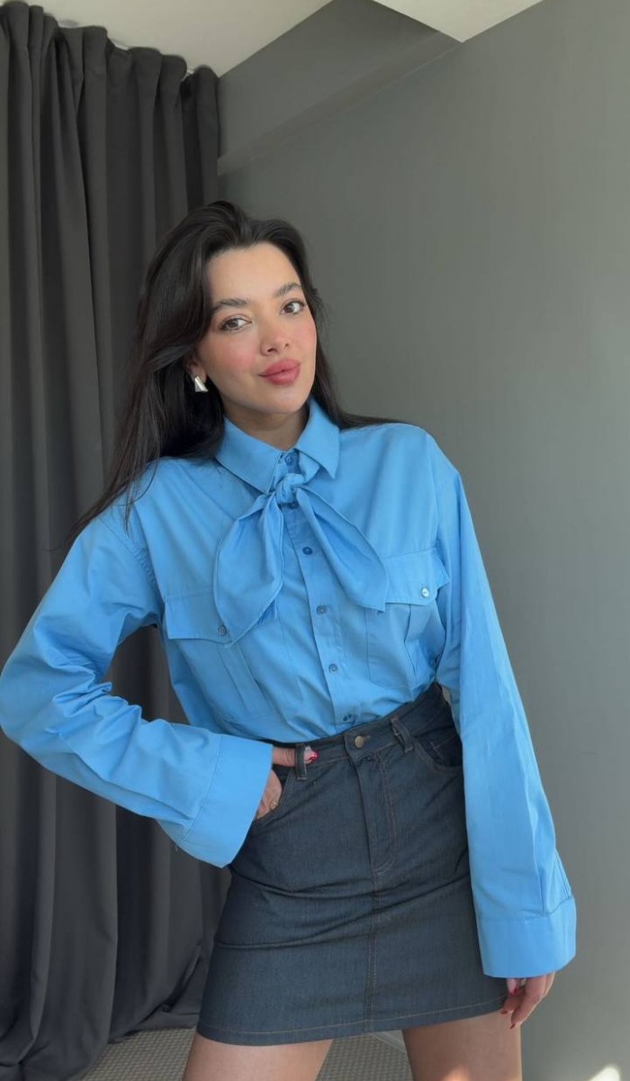 Yakası Bağlamalı Oversize Gömlek Yakası Bağlamalı Oversize Gömlek