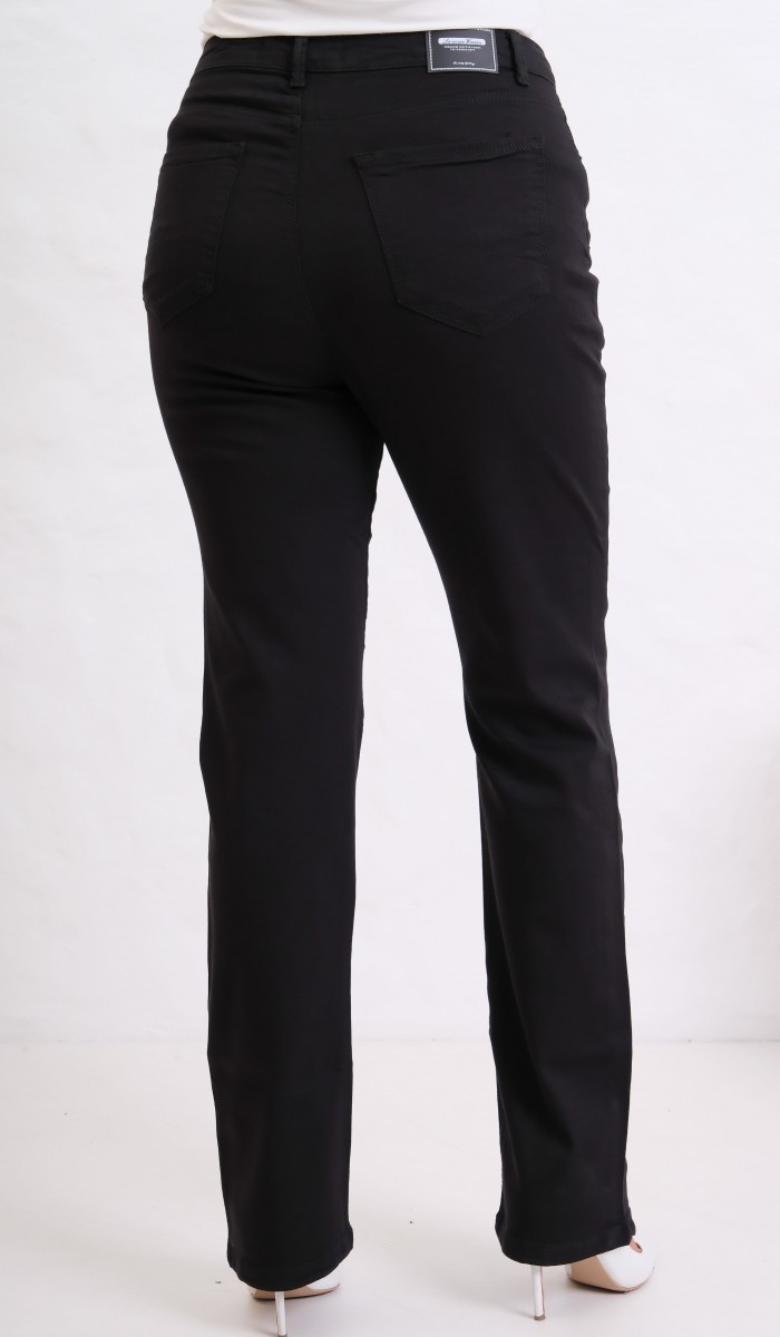 Yüksek Bel Boru Paça Black Jean Pantolon Yüksek Bel Boru Paça Black Jean Pantolon