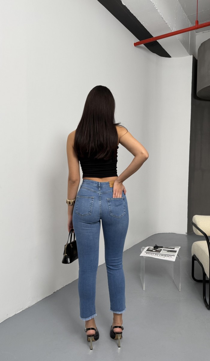 Yüksek Bel Paça Kesik Püskül Detaylı Blue Jean Pantolon