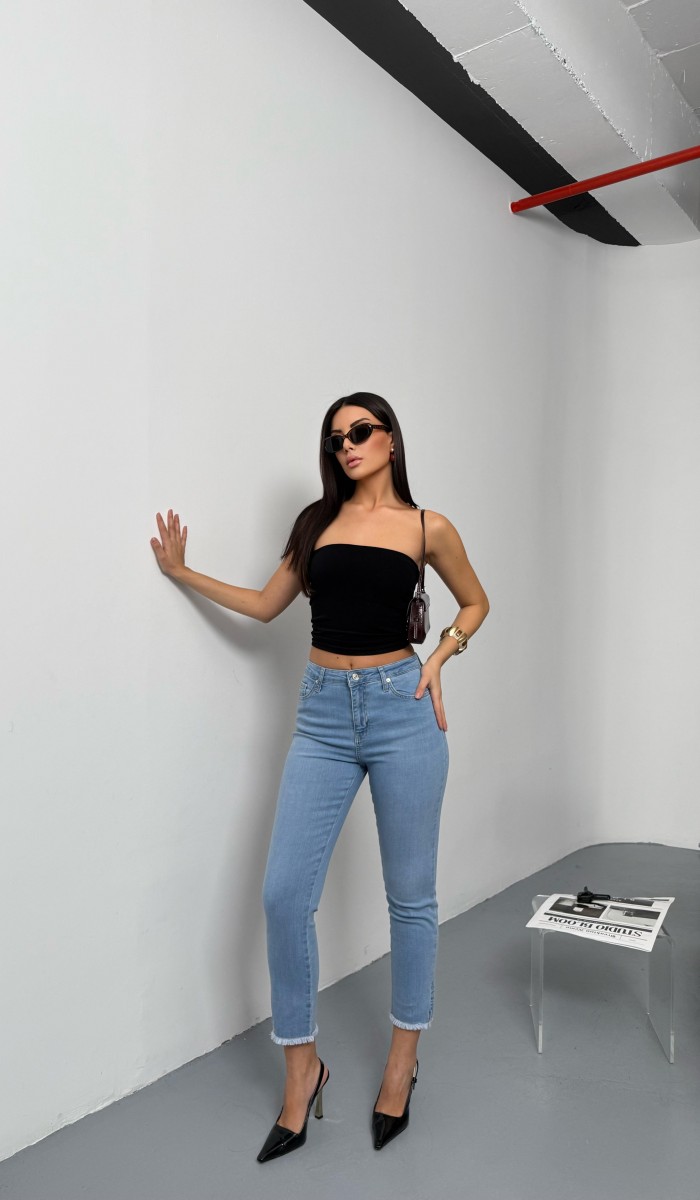 Yüksek Bel Paça Kesik Püskül Detaylı Light Blue Jean Pantolon