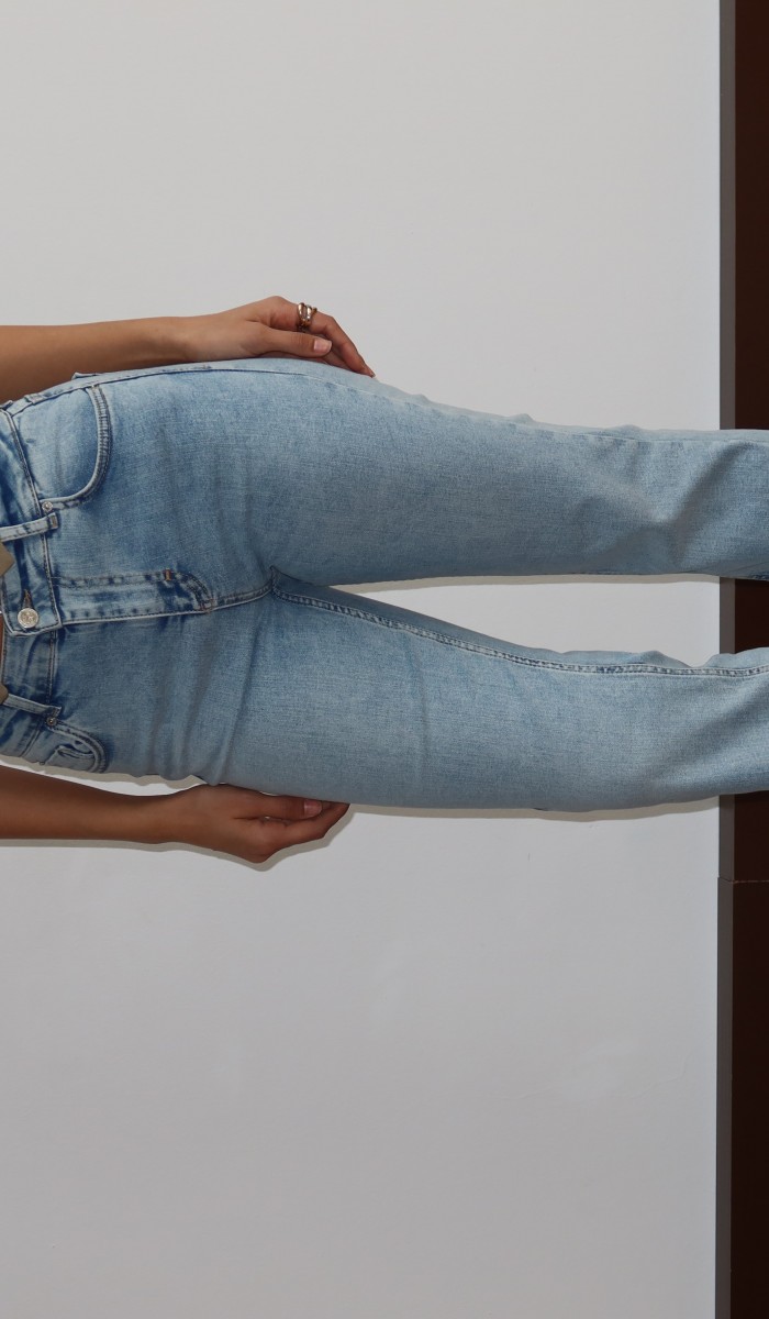 Yüksek Bel Paça Püskül Detaylı Ek Beden Light Blue Jean Pantolon Yüksek Bel Paça Püskül Detaylı Ek Beden Light Blue Jean Pantolon