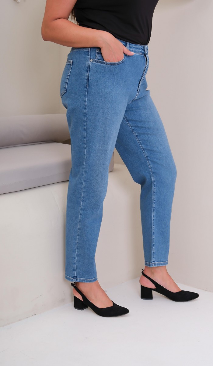 Yüksek Bel Blue Mom Jean Pantolon Yüksek Bel Blue Mom Jean Pantolon