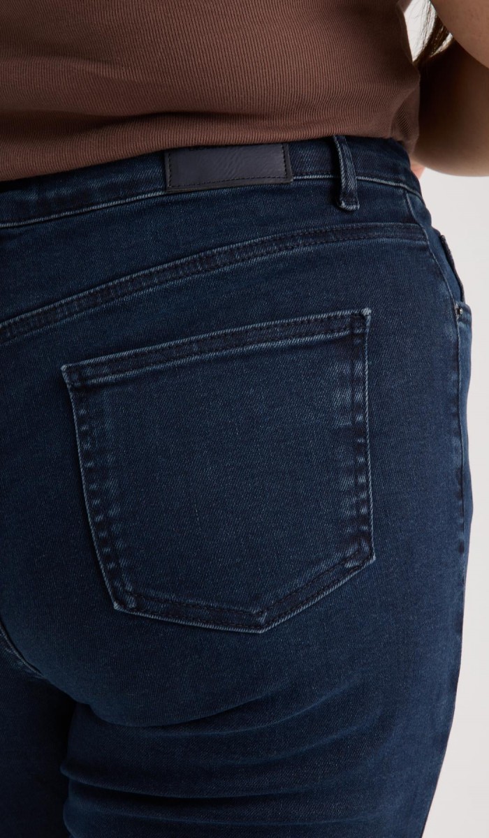 Kadın Yüksek Bel Yarım Boru Paça Blue Black Jean Pantolon Kadın Yüksek Bel Yarım Boru Paça Blue Black Jean Pantolon