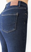 Klasik Kesim Yüksek Bel Rinse Jean Pantolon