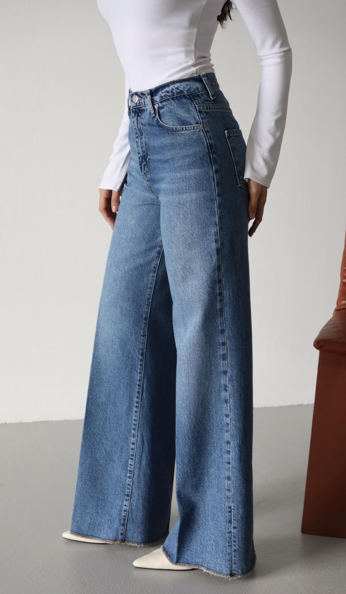 Yüksek Bel Paça Overlok dikim Hafif Pis Dikiş Detaylı Blue Jean Pantolon