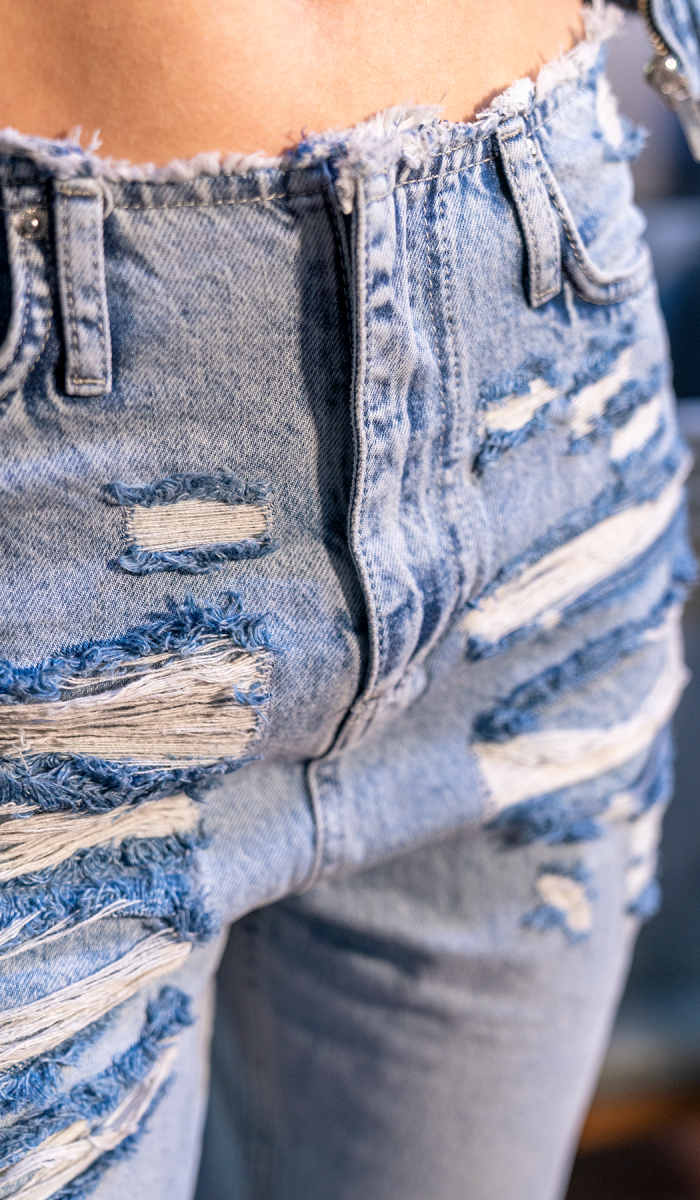 Yüksek Bel Boru Kesim Detaylı Straight Light Blue Jean Pantolon