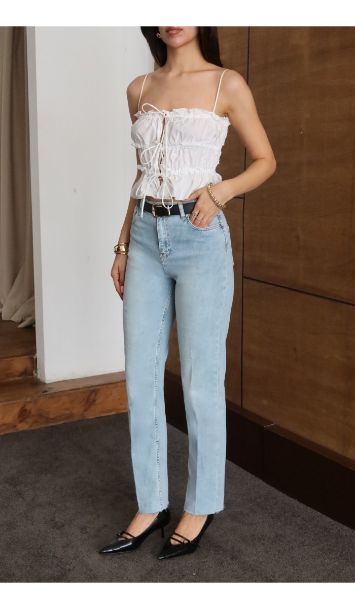 Yüksek Bel Paça Kesik Detaylı Light Blue Kemerli Jean Pantolon