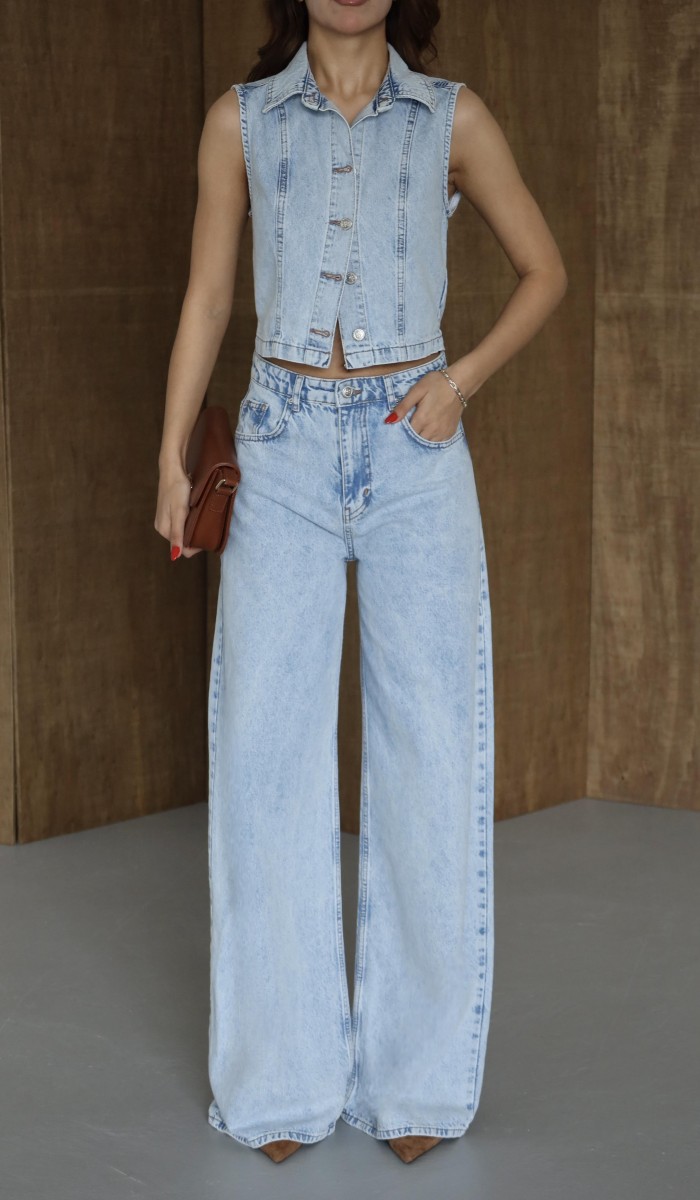 Yüksek Bel Wideleg Kalıp Jean  5 Düğmeli Gömlek Yaka Yelek  Light Blue Jean Takım