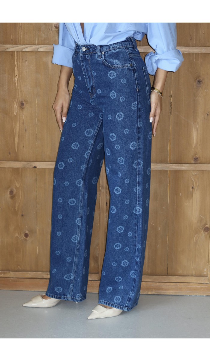 Yüksek Bel Geniş Kesim Çiçek Desenli Dark Blue Jean Pantolon Yüksek Bel Geniş Kesim Çiçek Desenli Dark Blue Jean Pantolon