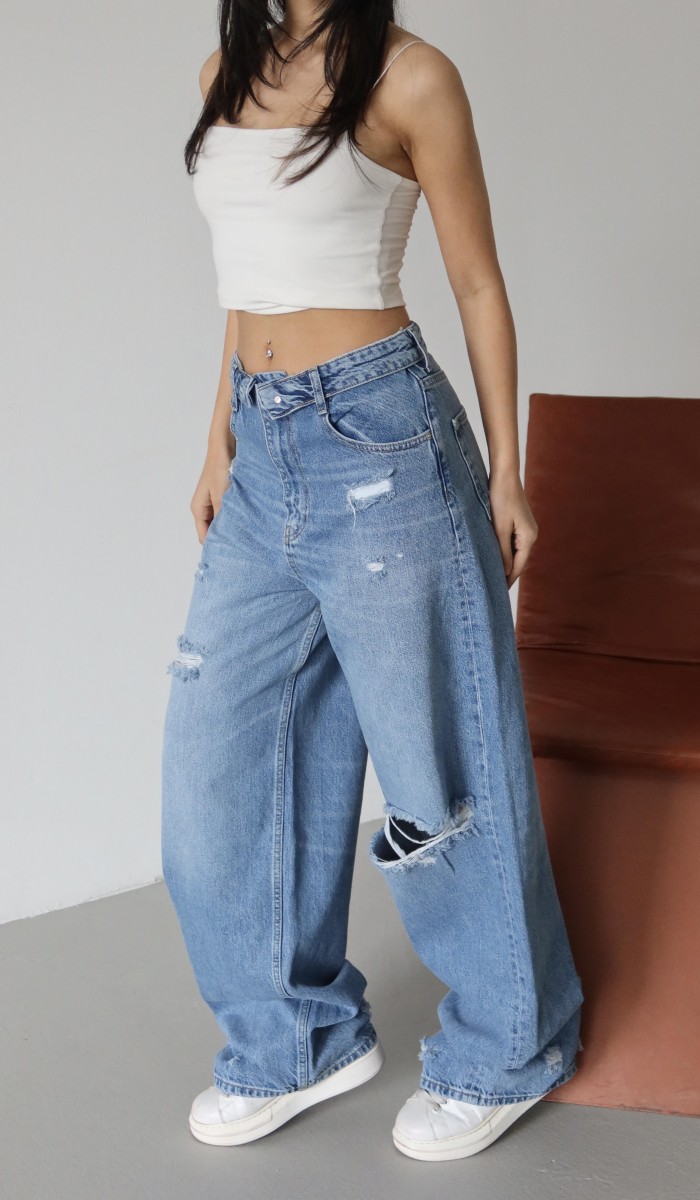 Düşük Bel Lazerli Kesik Detaylı Blue Jean Pantolon Düşük Bel Lazerli Kesik Detaylı Blue Jean Pantolon