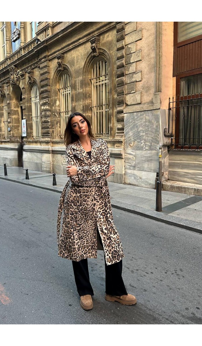 Leopar Ön Ve Arkası Pelerinli Kaban L Leopar Ön Ve Arkası Pelerinli Kaban L