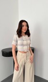 Beyaz Çizgili Ve Düğmeli Bluz L