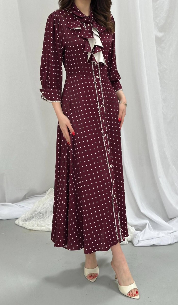 Bordo Önü Patlı Puantiyeli Elbise L