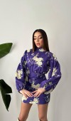 Mor Desenli Dik Yaka Elbise L