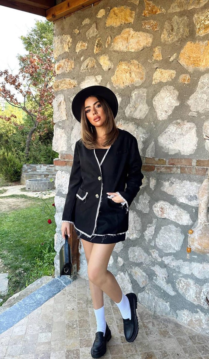 Siyah Çizgili Astarlı Garnili Süet Ceket L Siyah Çizgili Astarlı Garnili Süet Ceket L
