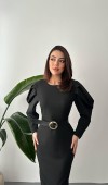 Siyah Kol Tepesi Pileli Kemerli Elbise L