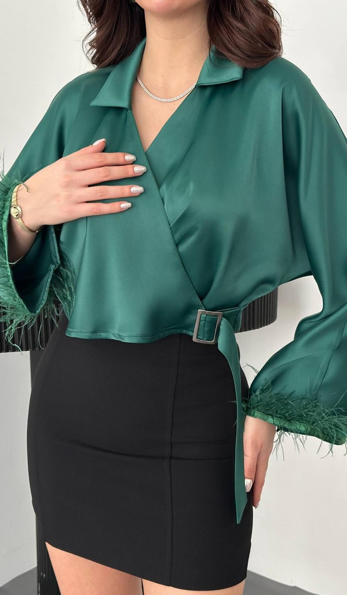 Zümrüt Kolları Tüylü Saten Crop L