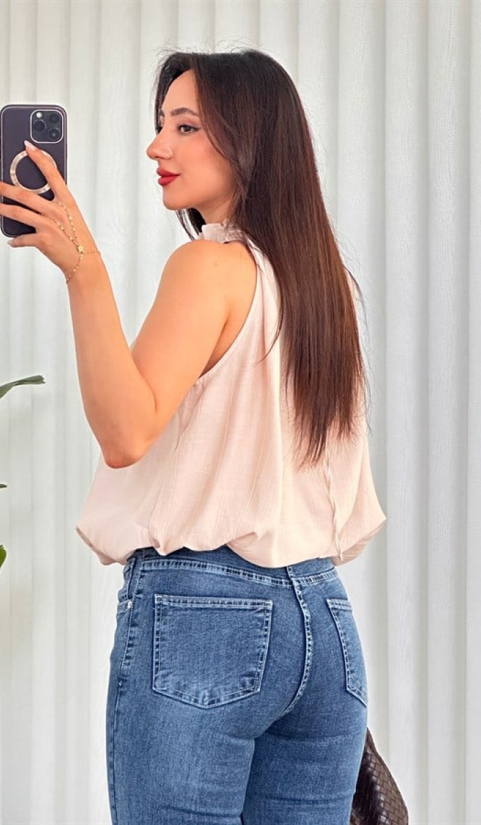 Yakası Boncuklu Balon Model Toptan Bej Bluz Bej