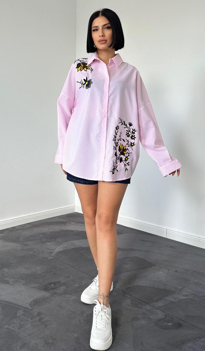 Klasik Bedensiz Çizgili Poplin Nakışlı Gömlek - Pembe Klasik Bedensiz Çizgili Poplin Nakışlı Gömlek - Pembe