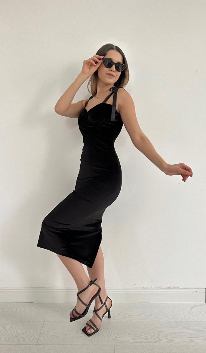 Saten Askılı Kadife Elbise - Siyah Saten Askılı Kadife Elbise - Siyah